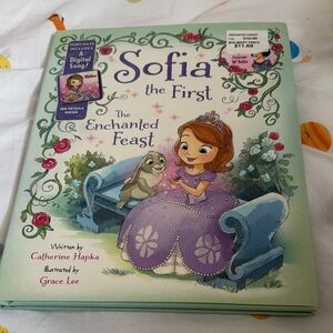 Disney Sofia the First The Enchanted Feast Purple Dress Illustrated Hardcover